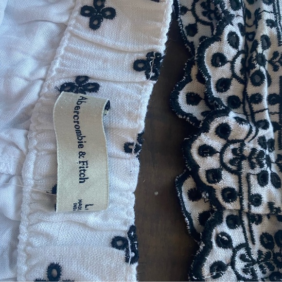 Abercrombie and Fitch Linen blend embroidered Set - Picture 3 of 14